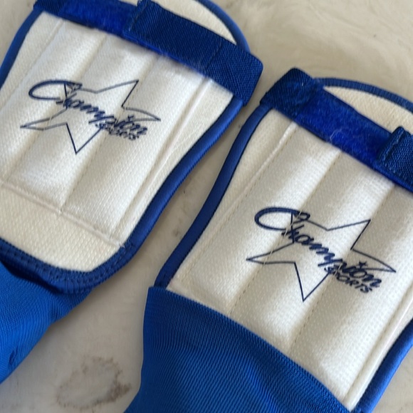 Champion Sports Ultra Light Soccer Shinguards - Picture 5 of 5